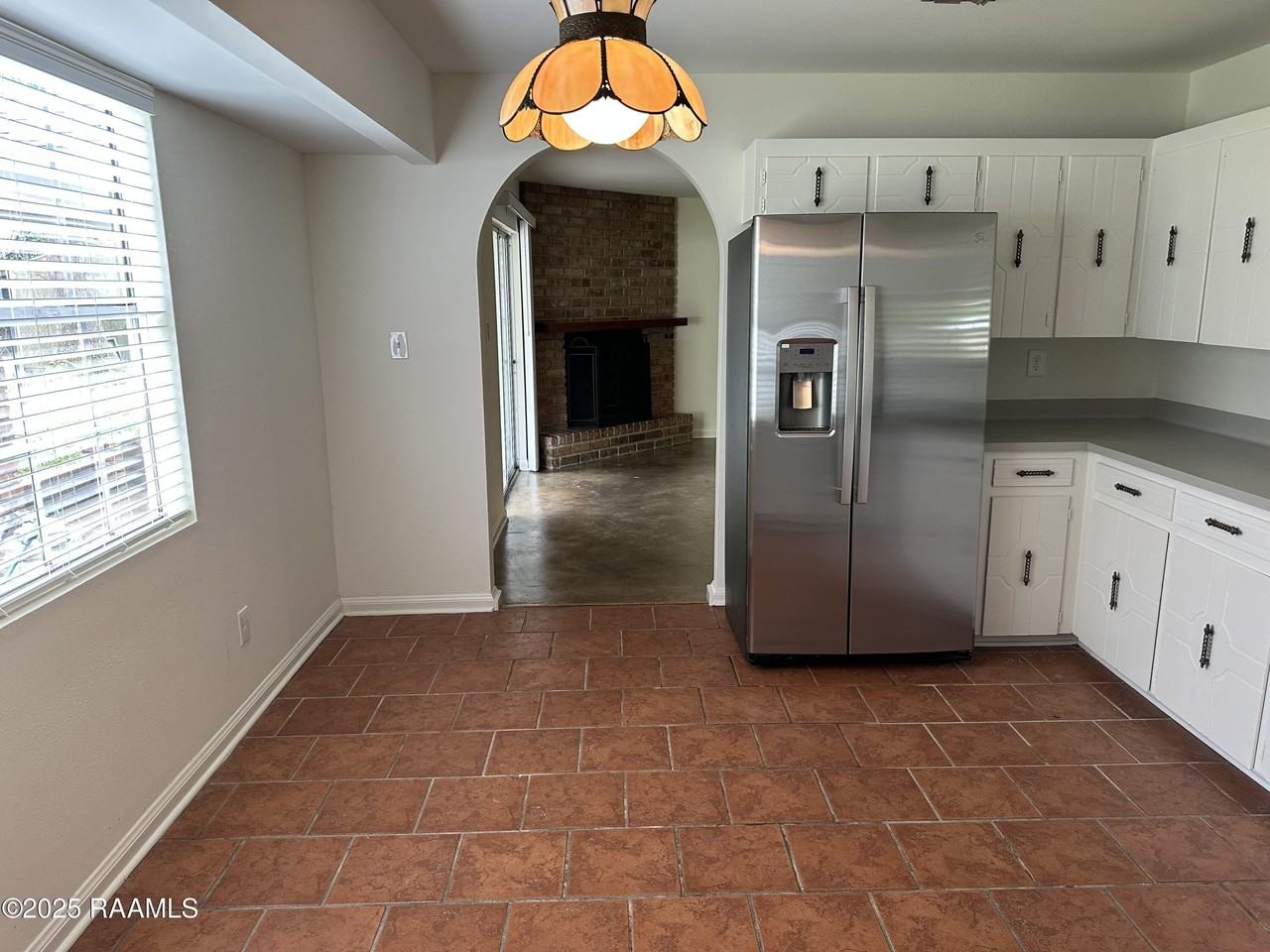 105 San Carlos Cir - Photo 4 of 12