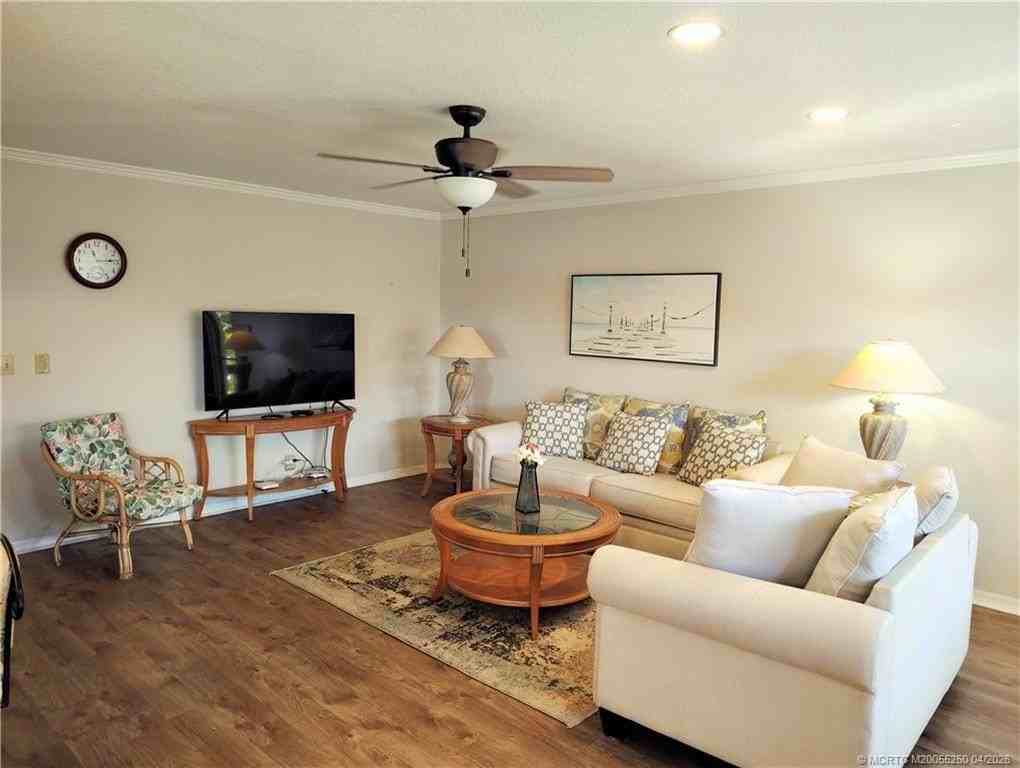 511 Sw South River Dr #207 - Photo 5 of 50