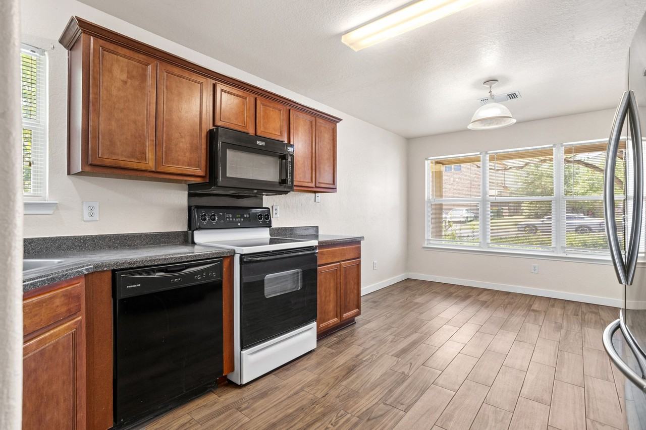 8607 Cheyenne Blf #1 - Photo 3 of 18