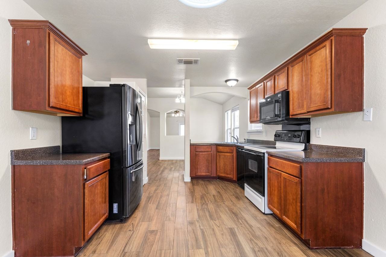 8607 Cheyenne Blf #1 - Photo 4 of 18