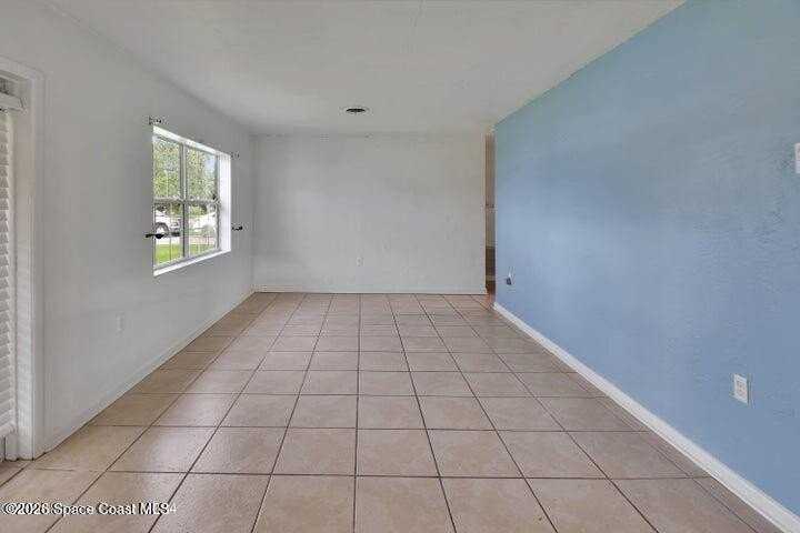 77 Georgia Ave - Photo 2 of 11