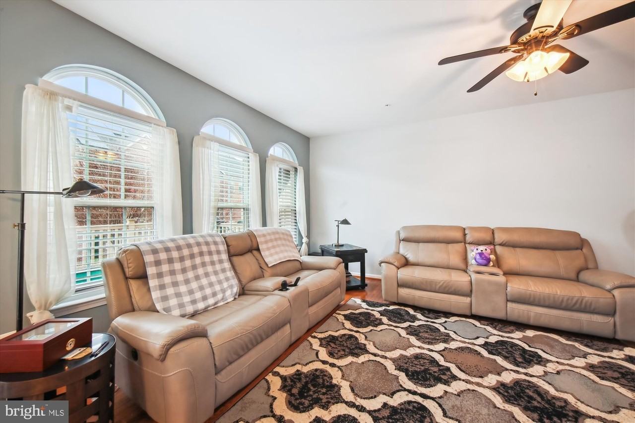 944 Hall Station Dr - Photo 6 of 17