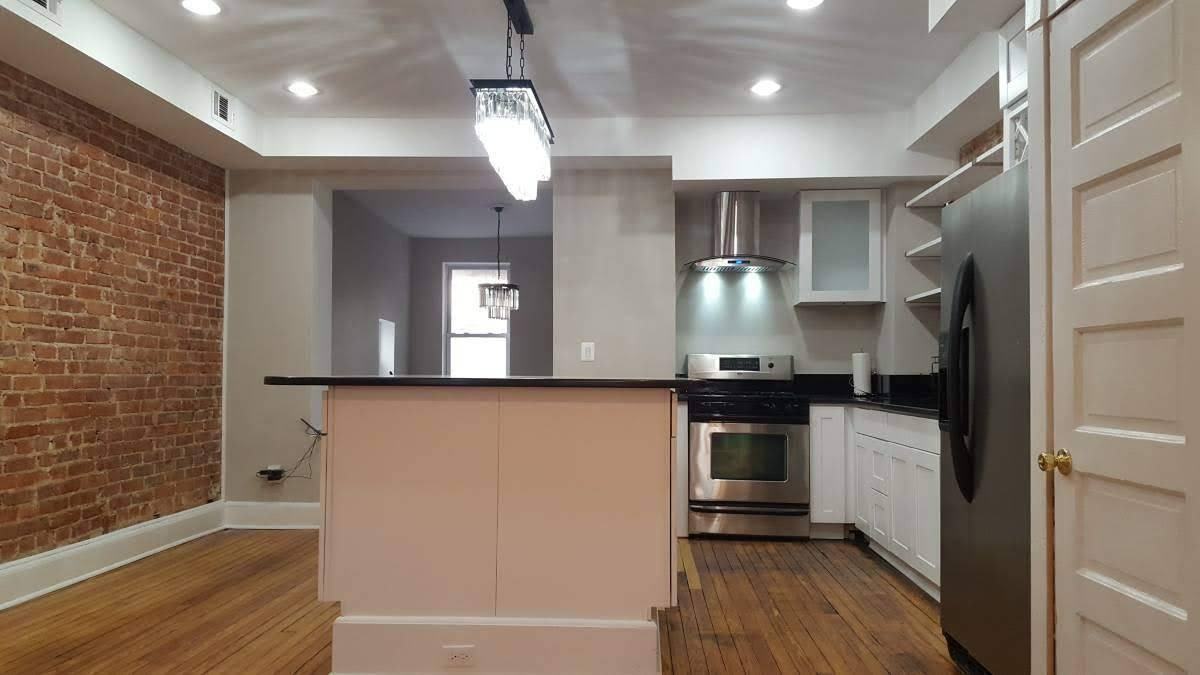 928 K Street Northeast - Photo 3 of 21