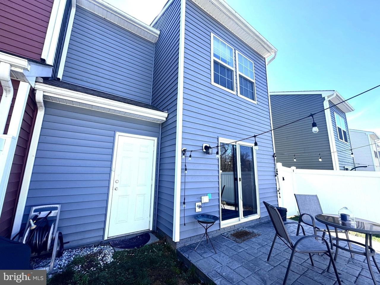 576 Thumper Dr - Photo 3 of 39