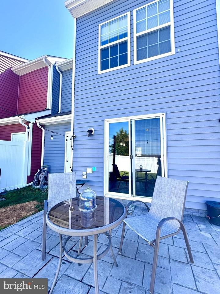 576 Thumper Dr - Photo 4 of 39