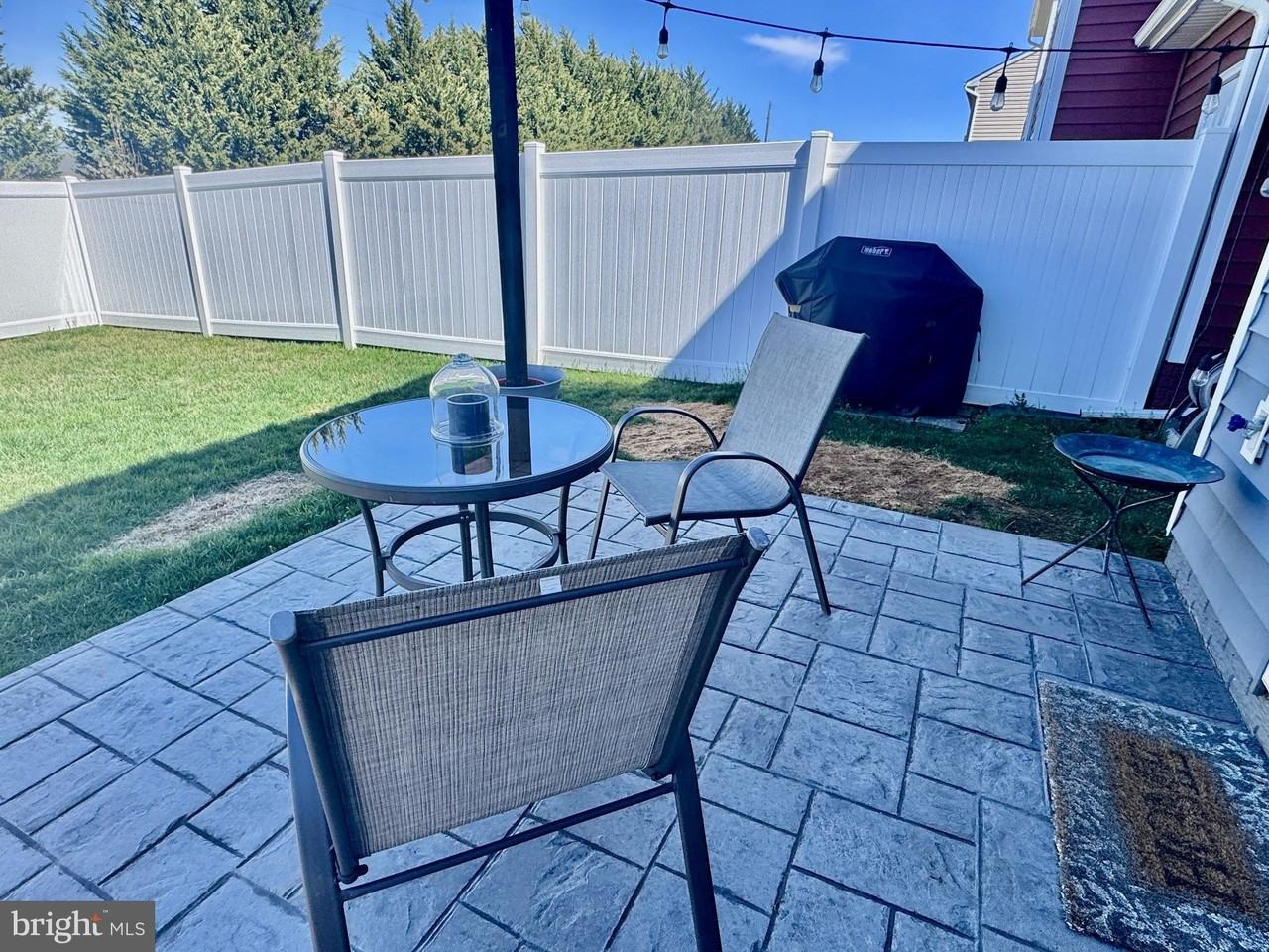 576 Thumper Dr - Photo 5 of 39