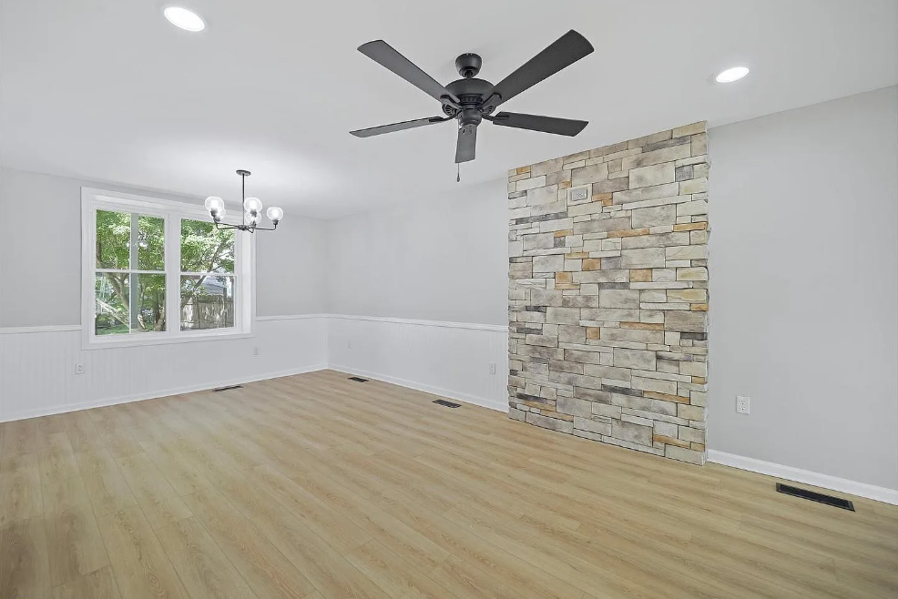 837 Virginia Ave #1 - Photo 2 of 20