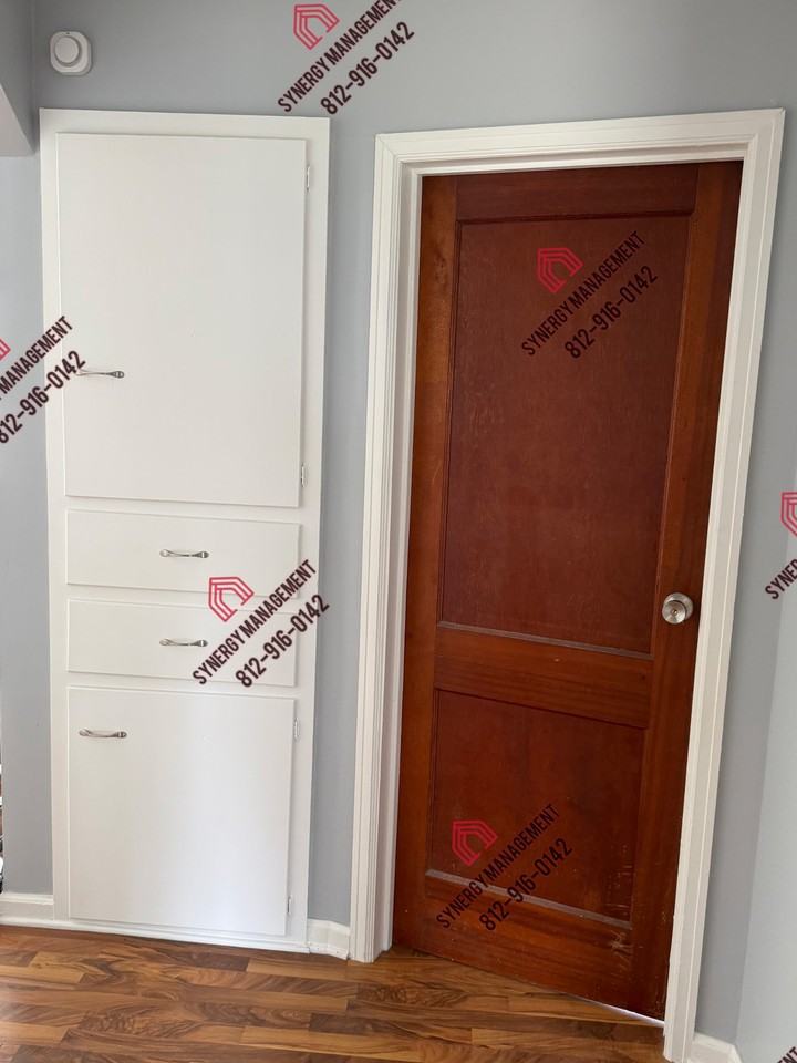 1505 Jackson Ave #1 - Photo 3 of 8