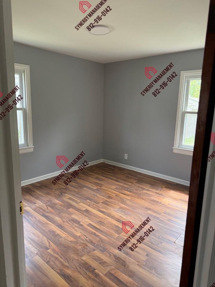 1505 Jackson Ave #1 - Photo 5 of 8