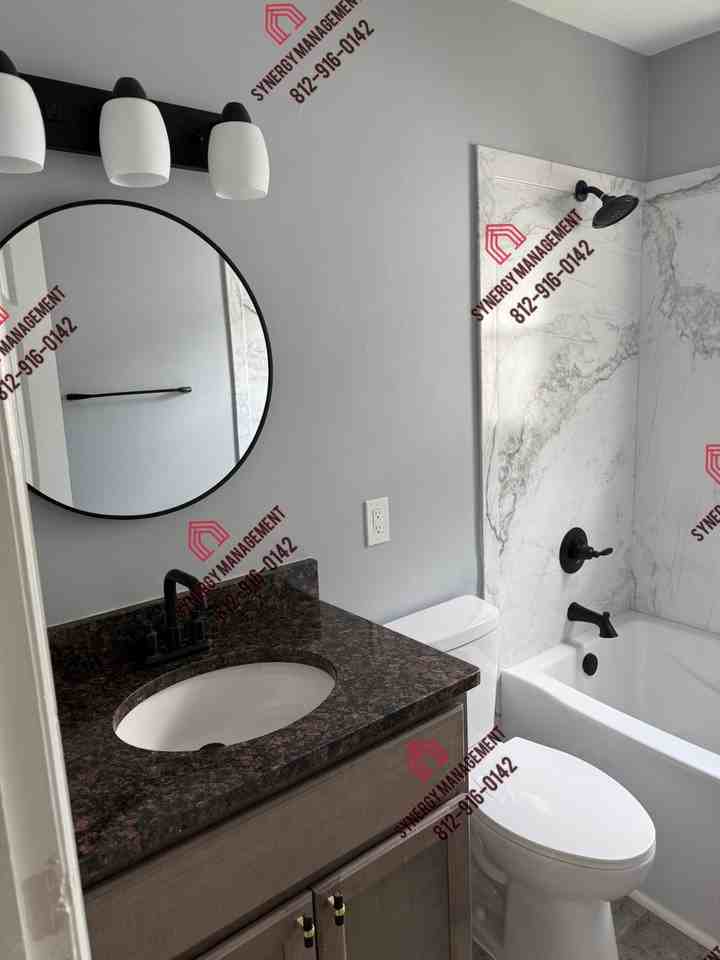 1505 Jackson Ave #1 - Photo 7 of 8