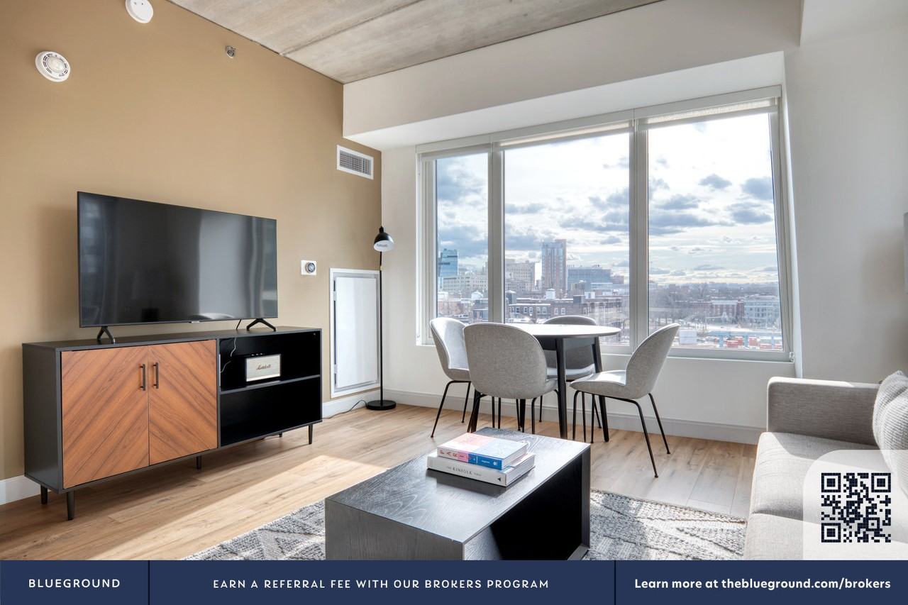1350 Boylston Street - Photo 5 of 38