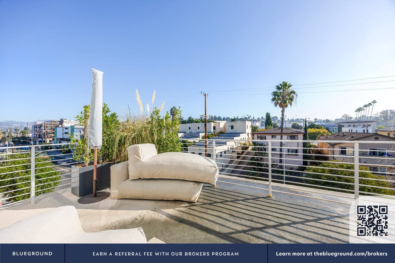 611 N Virgil Ave #1336 - Photo 5 of 29