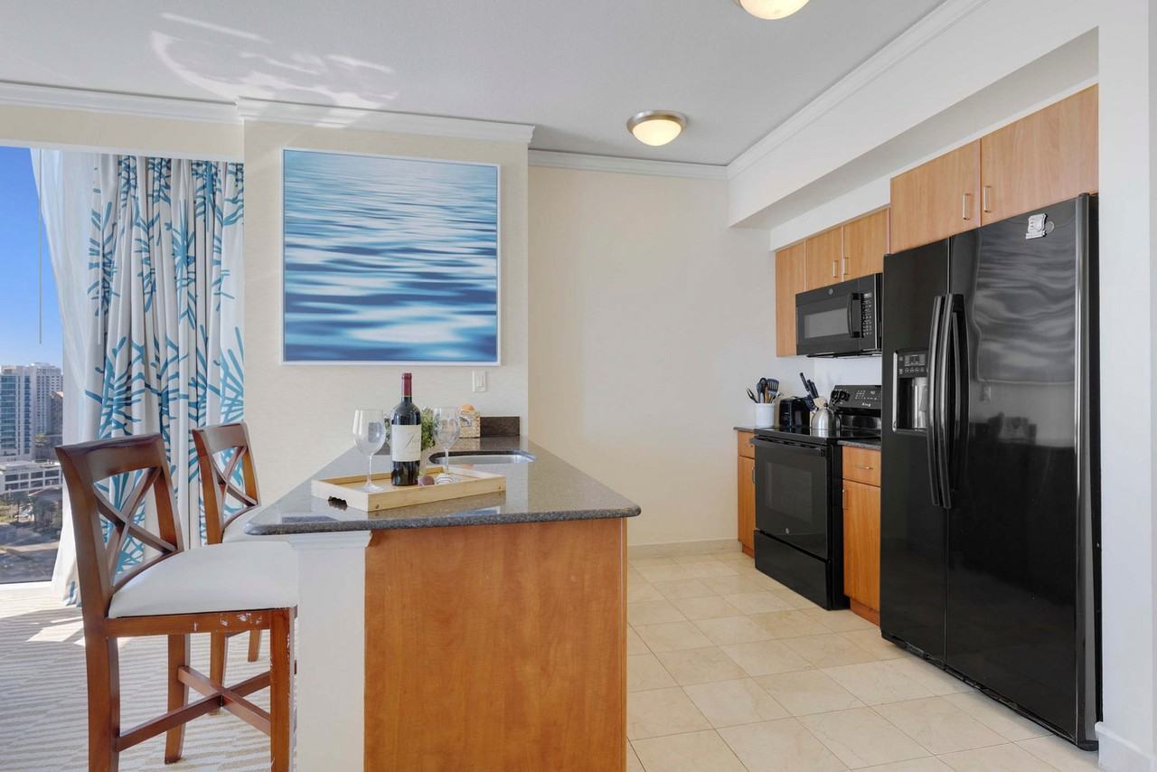18001 Collins Avenue - Photo 7 of 37
