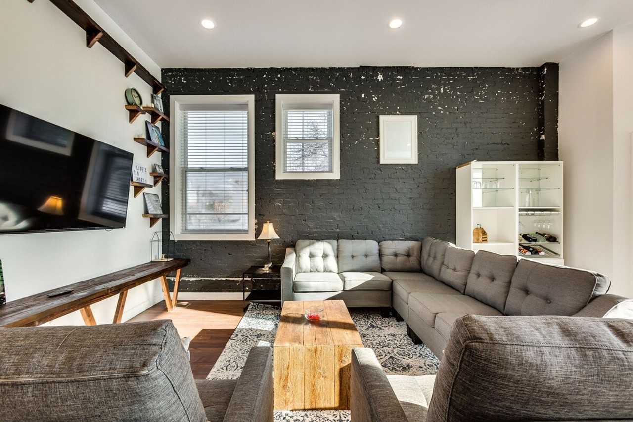 706 North Racine Avenue - Photo 4 of 36