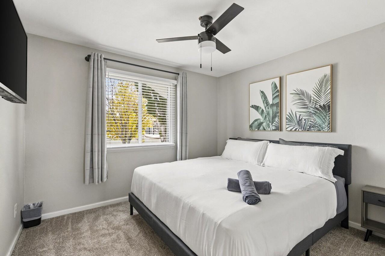 4102 W Virginia Ave #1244352P - Photo 2 of 22