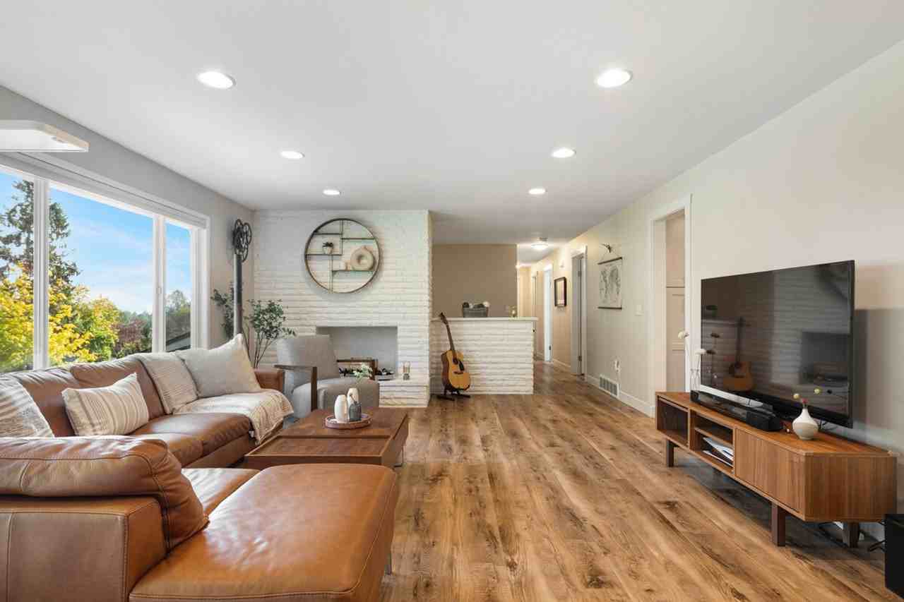 13829 Ne 74th St #1297500P - Photo 5 of 46