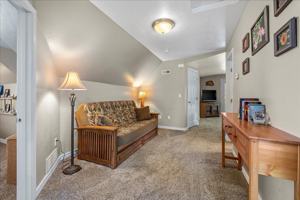 featured image of 203 6th Ave S