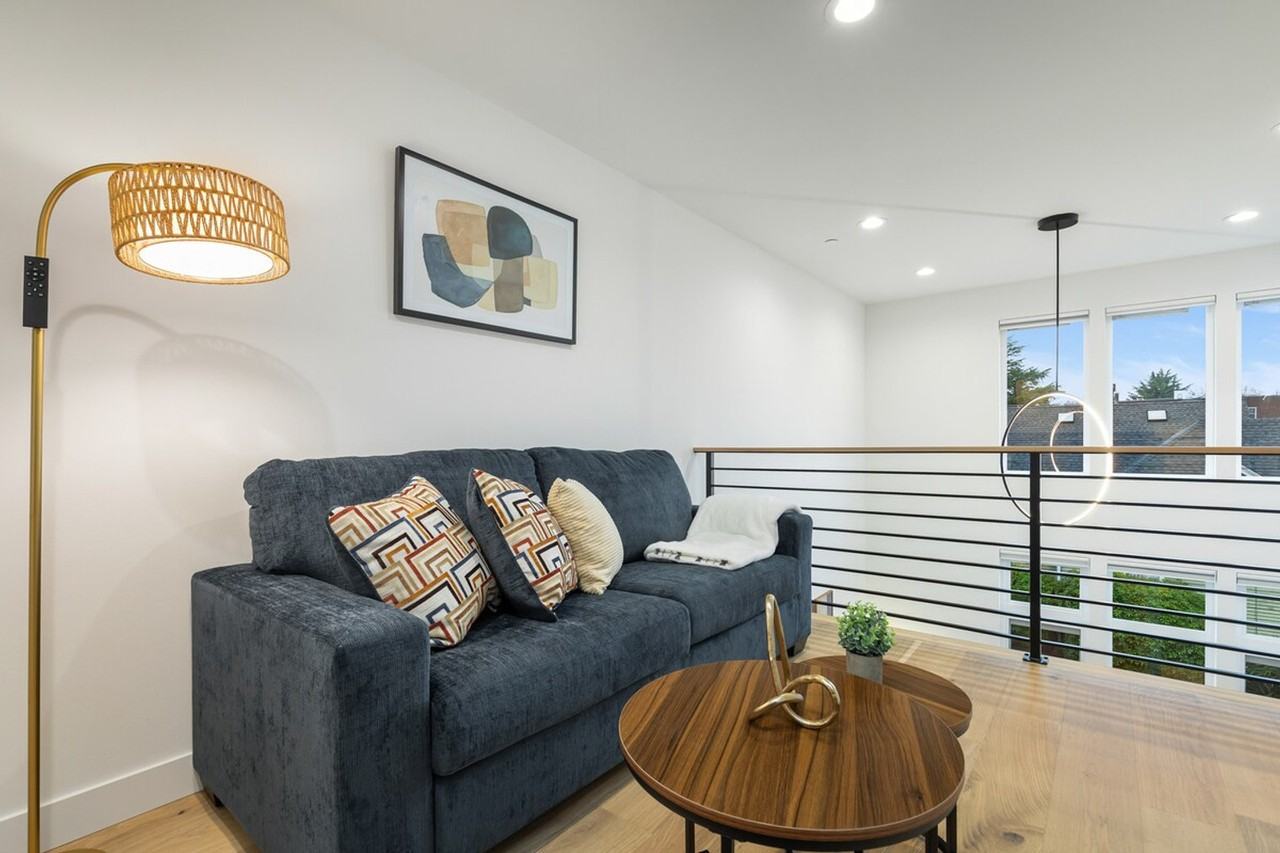 129 11th Ave E #1375347P - Photo 3 of 37