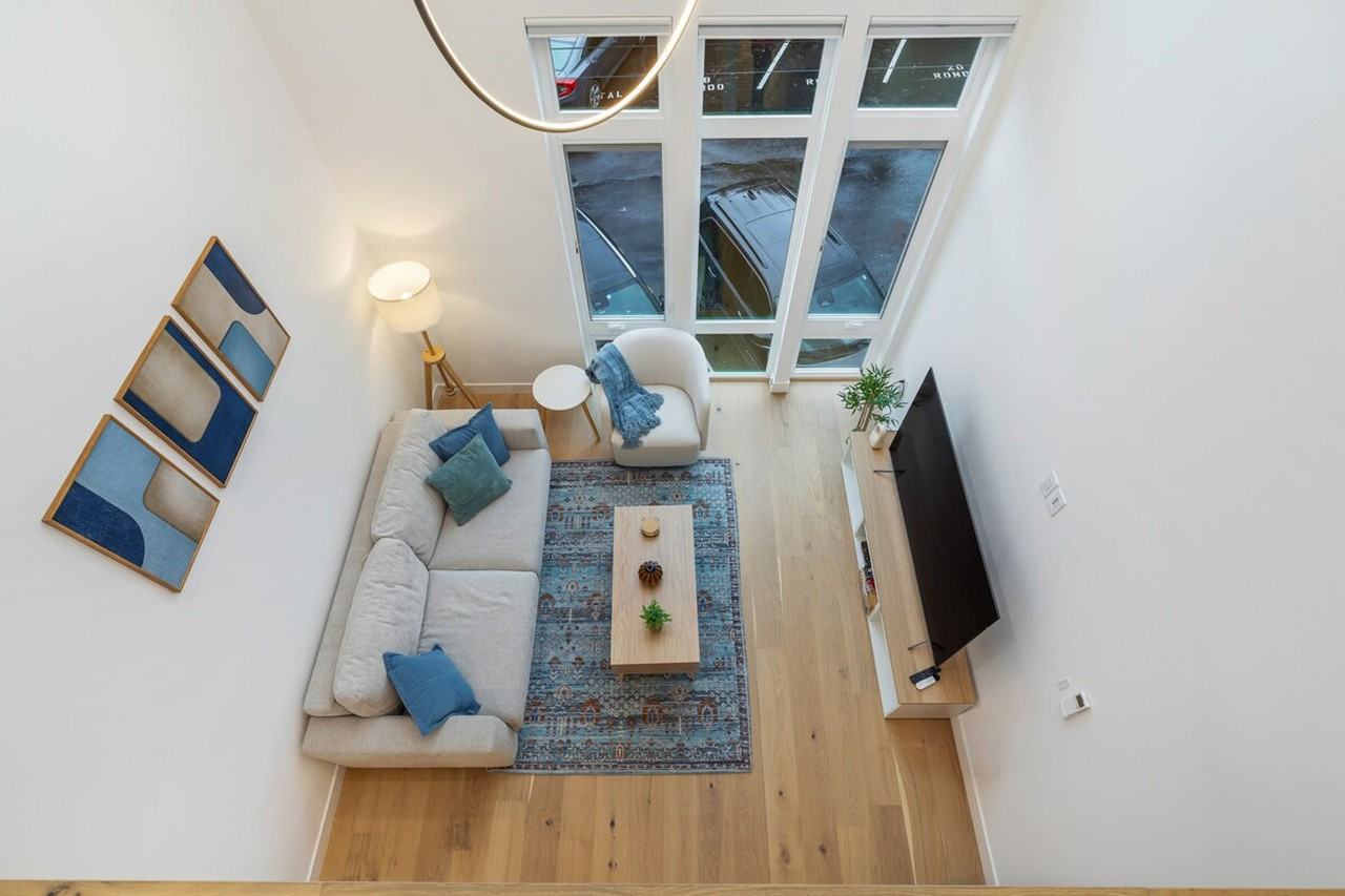 129 11th Ave E #1375347P - Photo 6 of 37