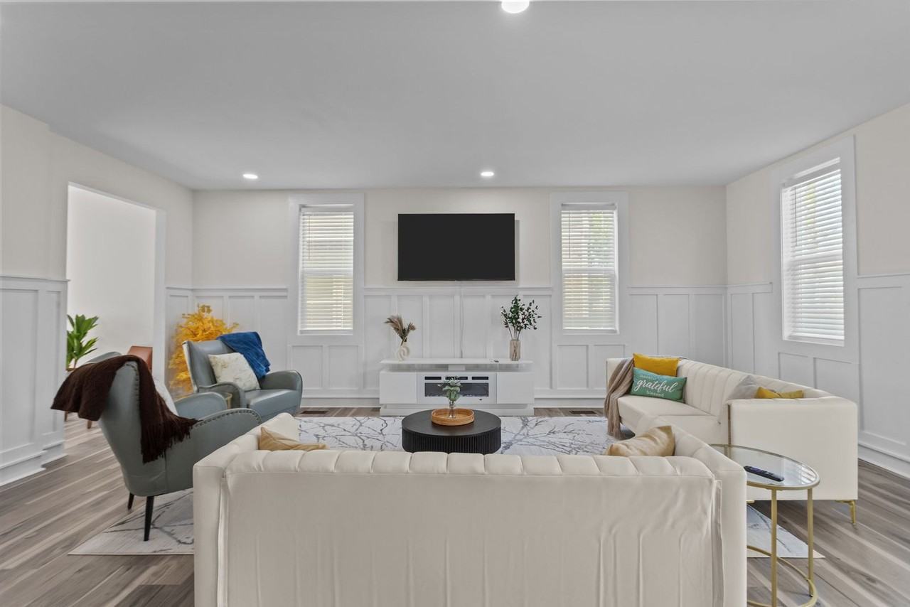 3039 N Park Ave #1372936P - Photo 5 of 50