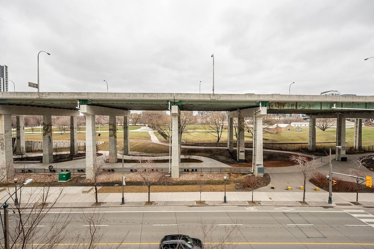 209 Gzowski St #1390137P - Photo 7 of 27