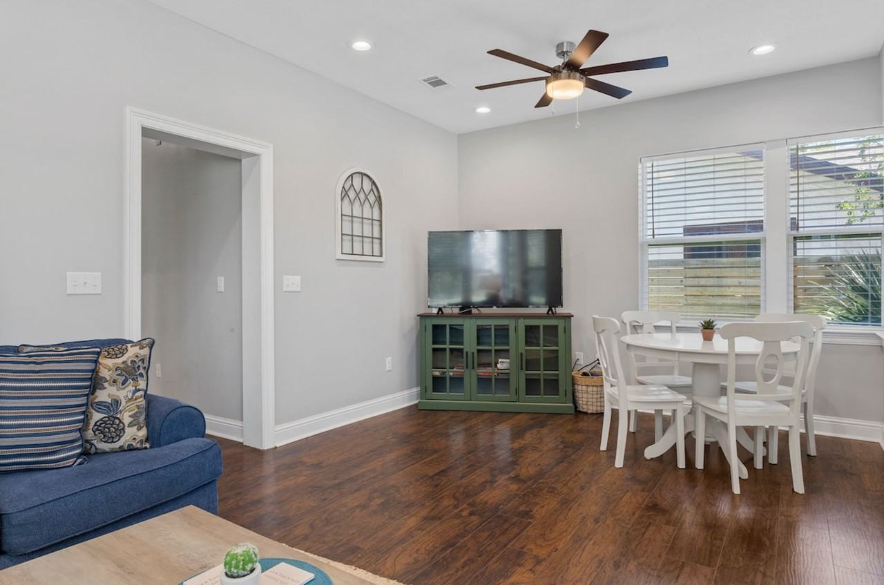 134 Lee St #1473639P - Photo 3 of 46