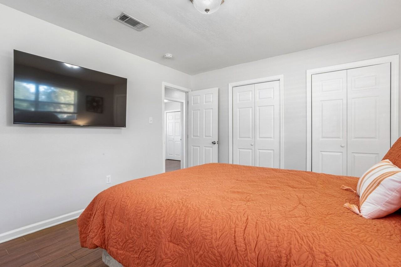 114 Lassere Cir #1473631P - Photo 5 of 30