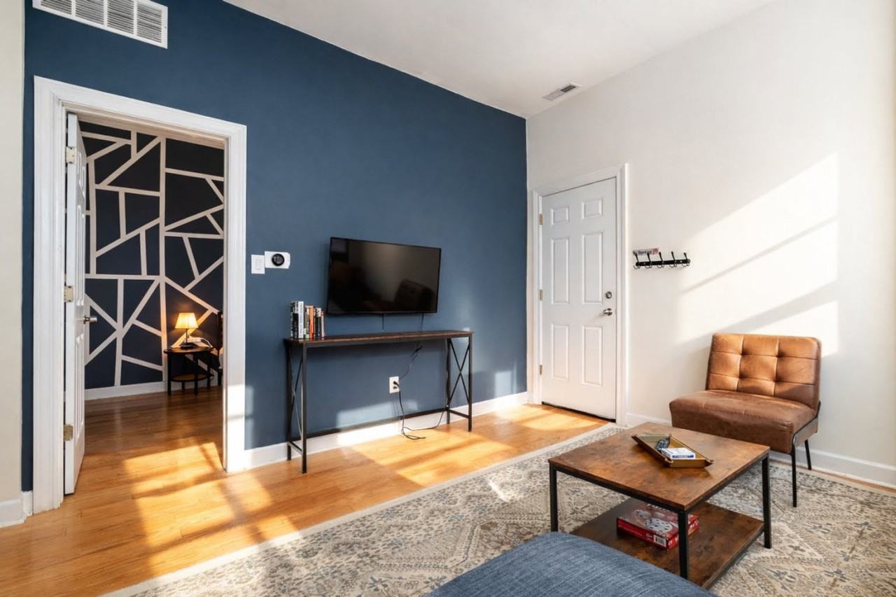 910N N Damen Ave #1501223P - Photo 4 of 24