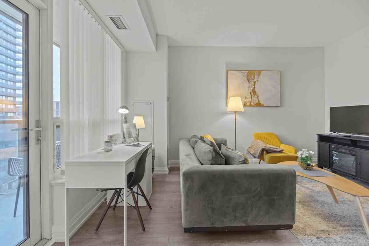 4802 Yonge St #1511360P - Photo 3 of 21