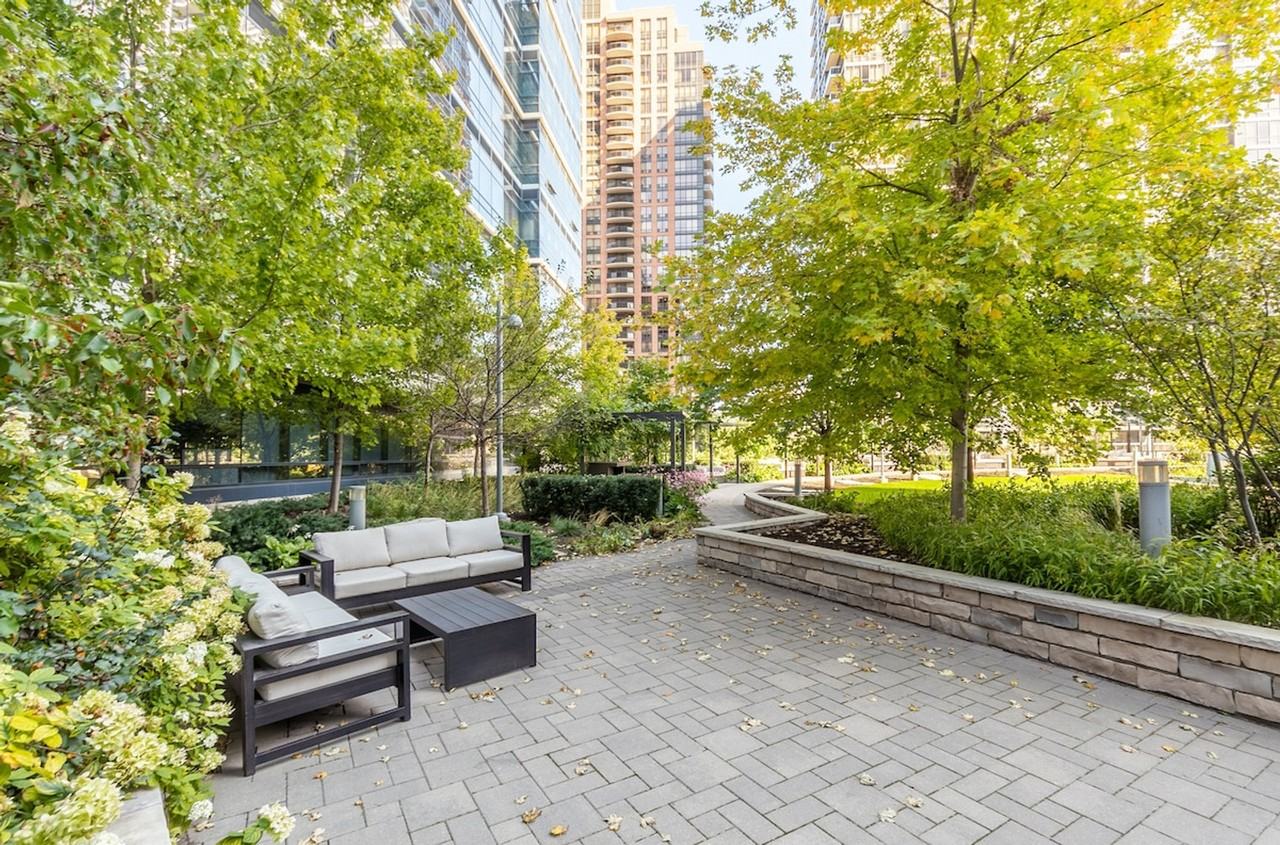 4802 Yonge St #1511360P - Photo 6 of 21