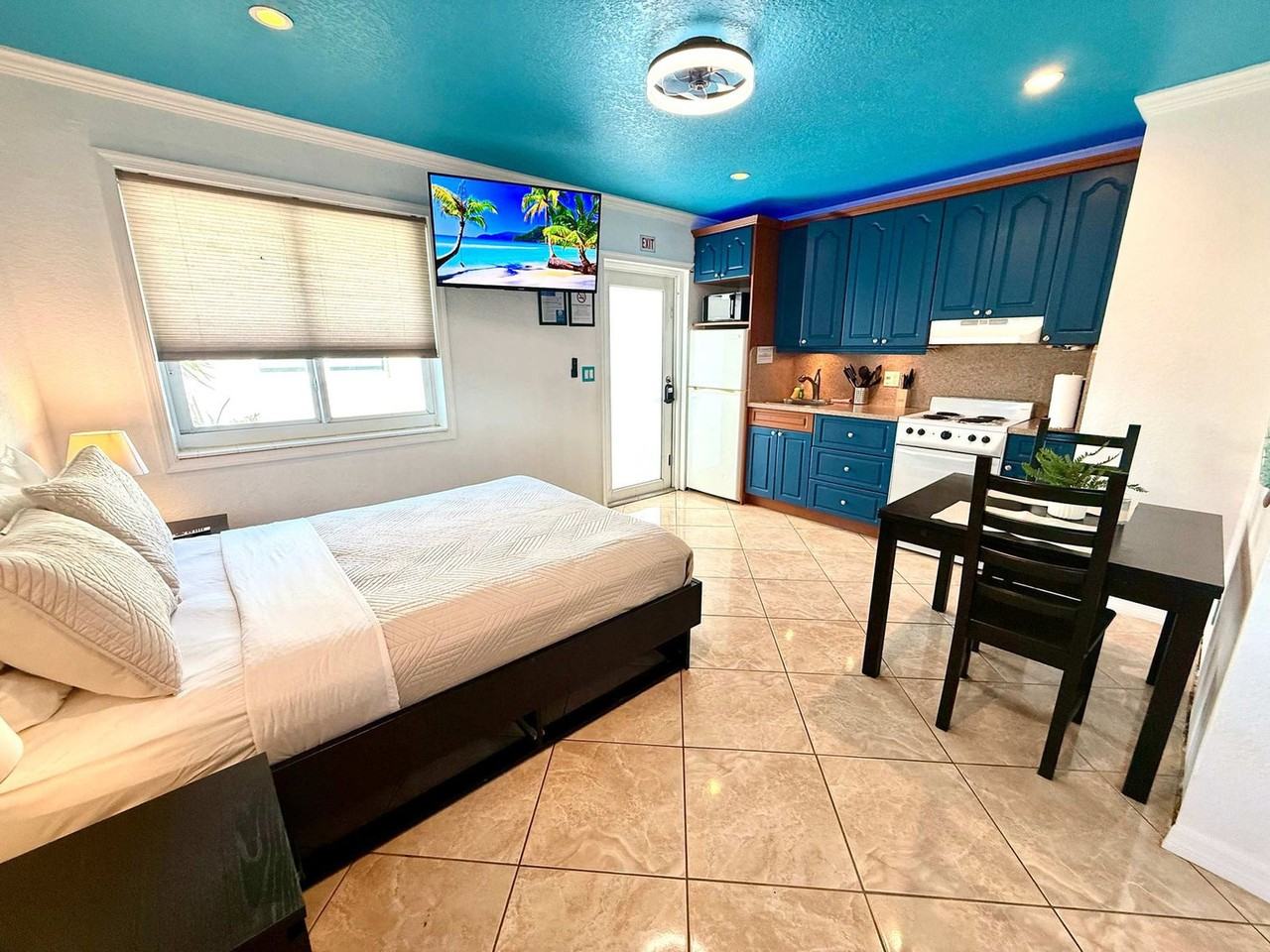 330 Grant St #1077062P - Photo 7 of 14