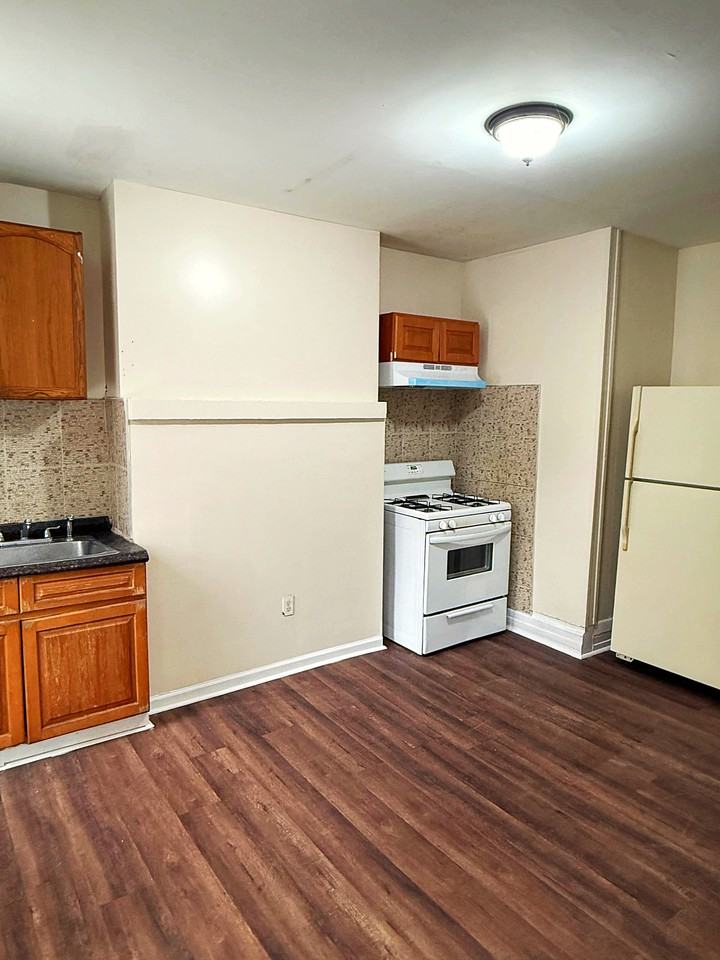 123 Highland Avenue #1 - Photo 3 of 10