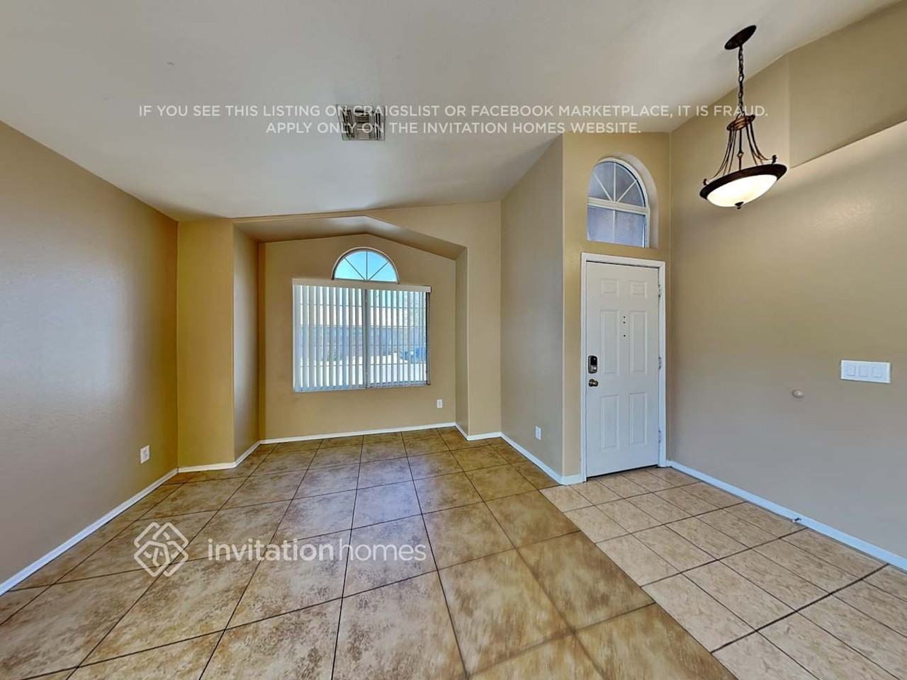 16631 N 23rd Pl - Photo 3 of 20