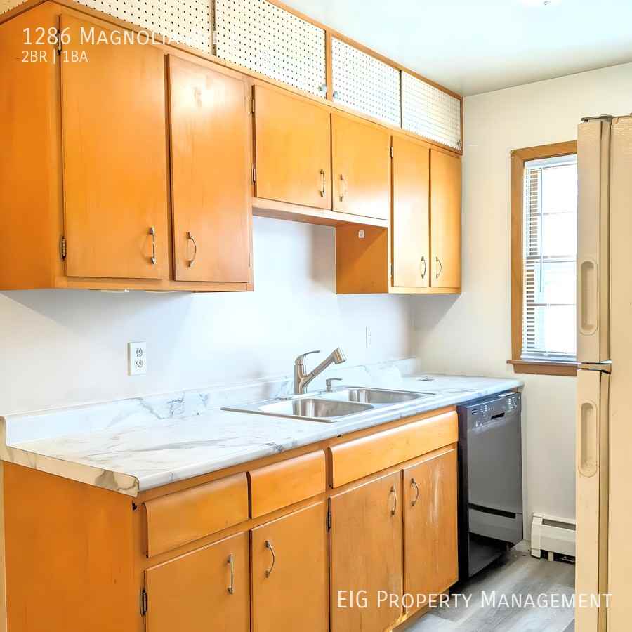 Parklawn - Photo 7 of 41