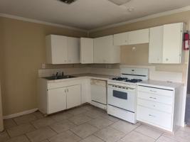 featured image of 810 Fairmont Lane