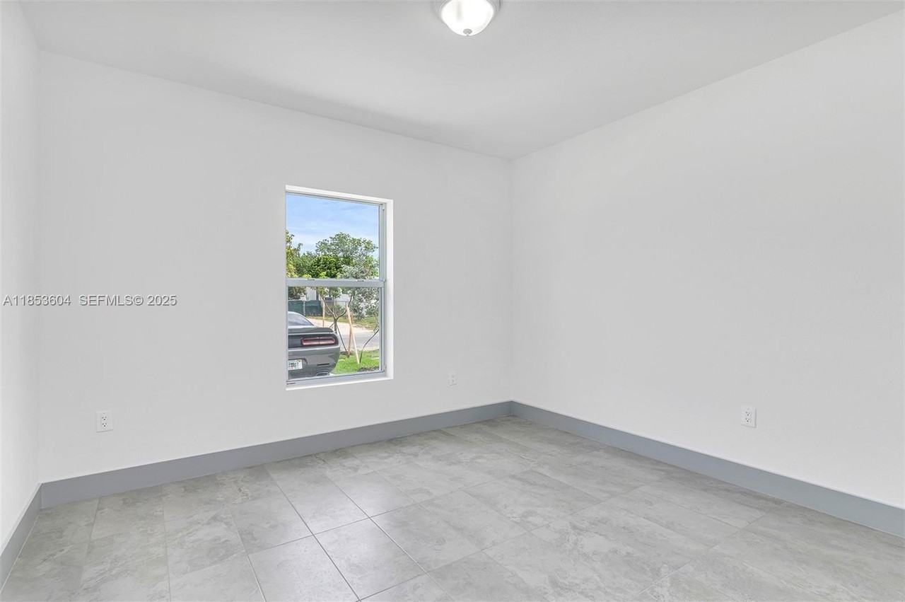 2360 Northwest 14th Street - Photo 6 of 17