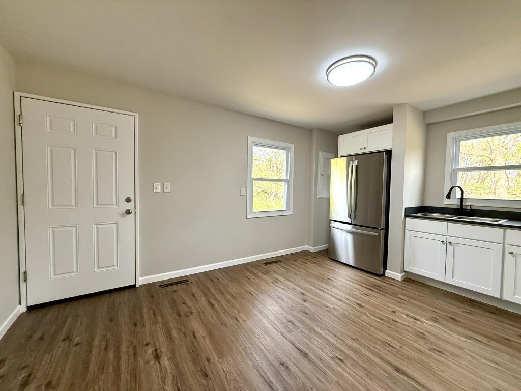 271 Sawmill Rd - Photo 6 of 17