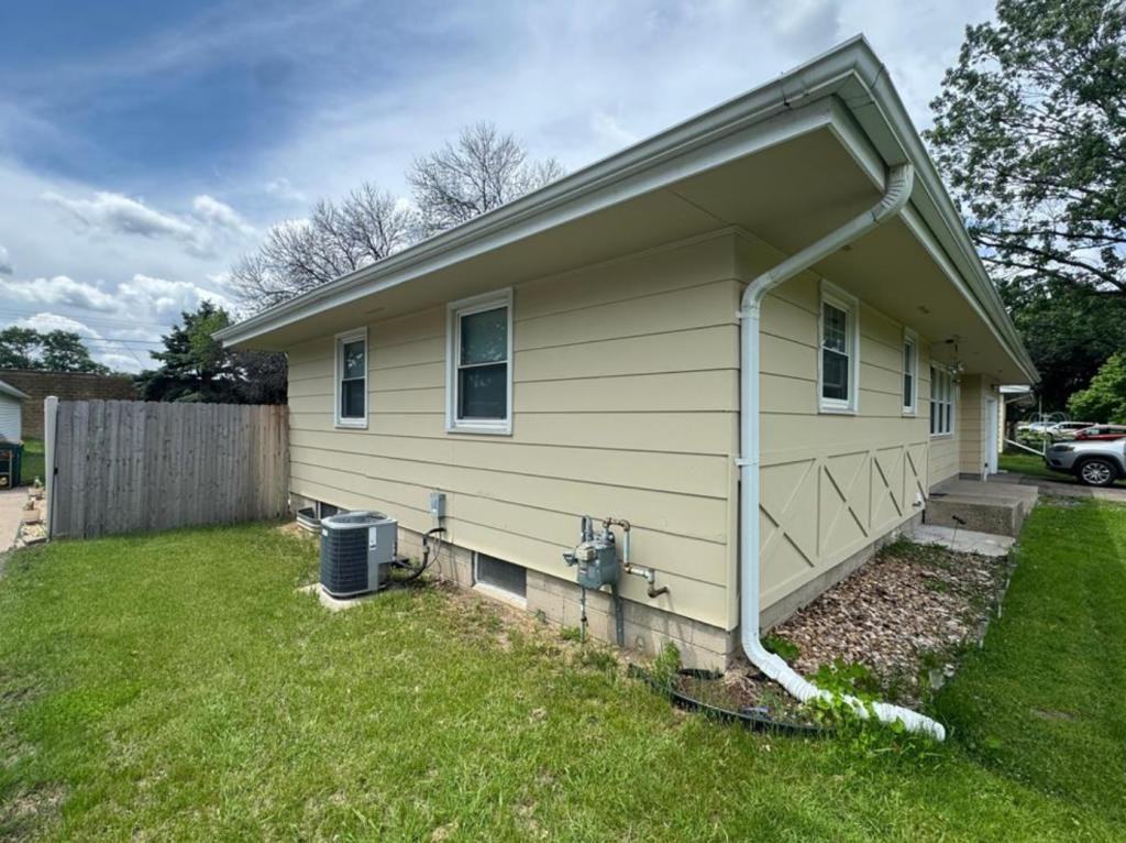 3119 67th Ave N - Photo 2 of 12