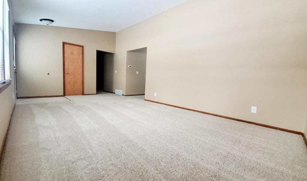 3119 67th Ave N - Photo 4 of 12