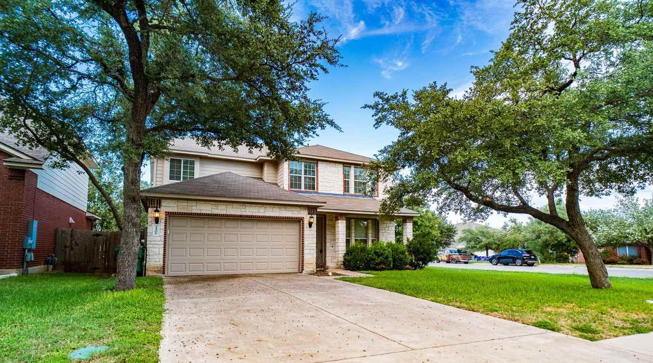 2301 Giddens Dr - Photo 4 of 50