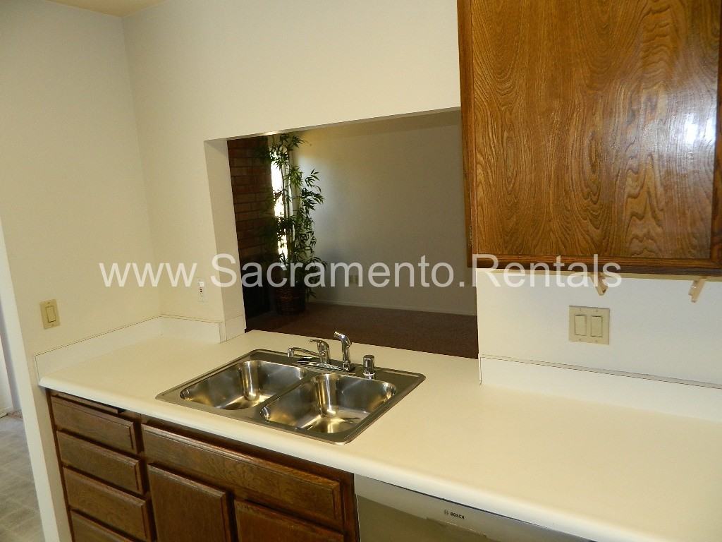 4937 Palm Ave - Photo 7 of 21