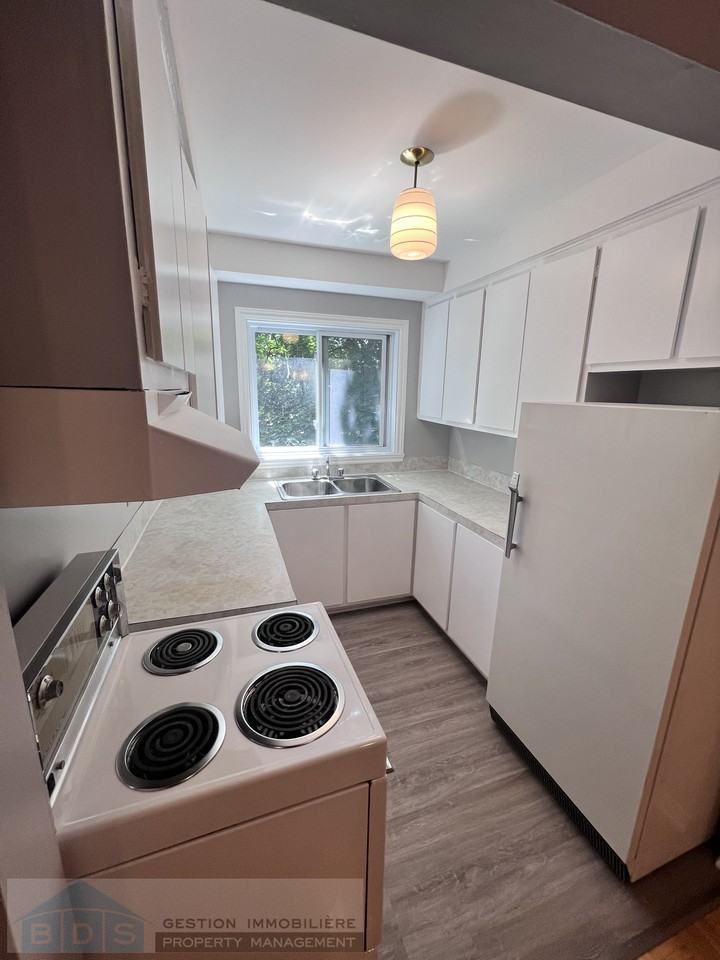 930 Place Sims #81 - Photo 6 of 11