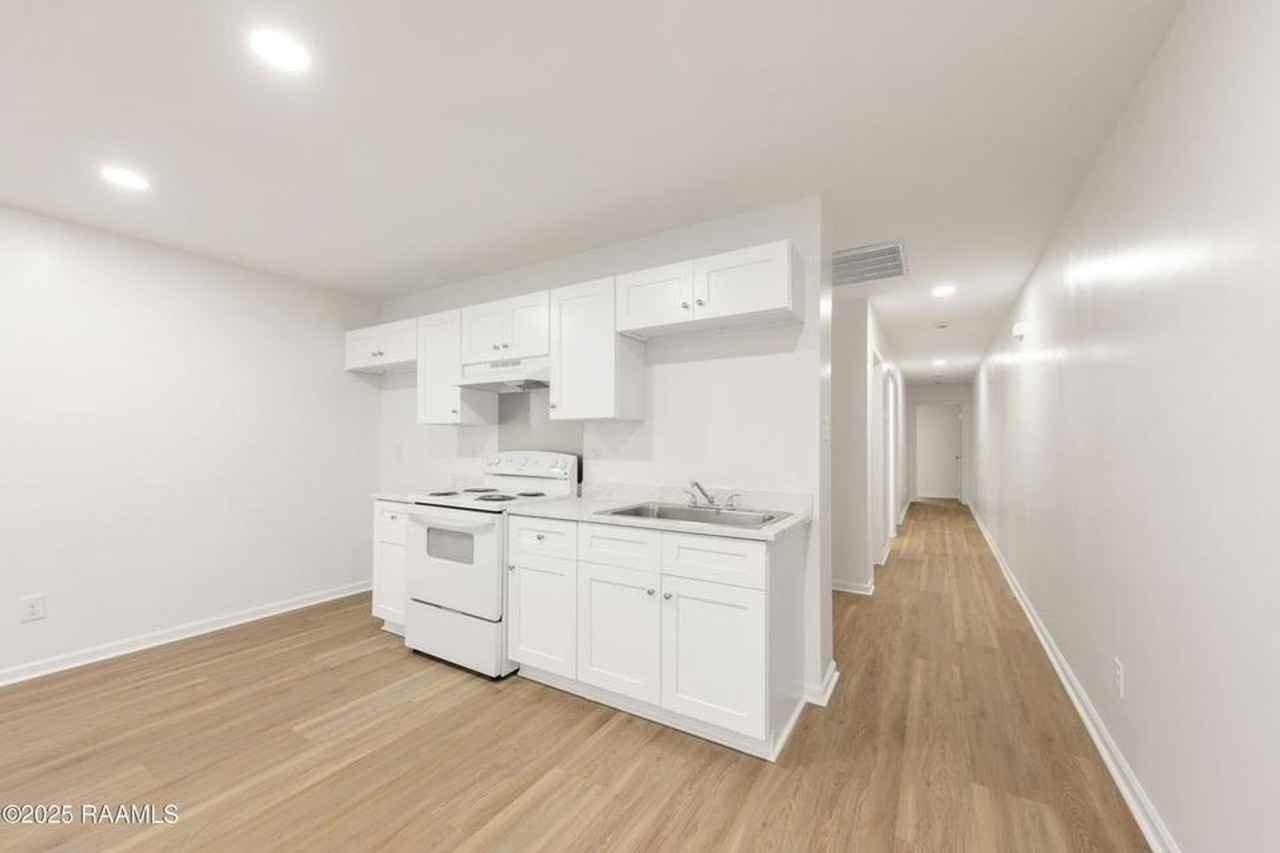 503 Joan Street - Photo 2 of 11