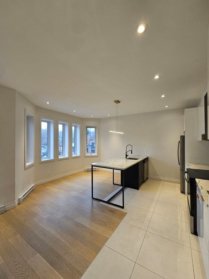5080 Chemin Circle #201 - Photo 4 of 16
