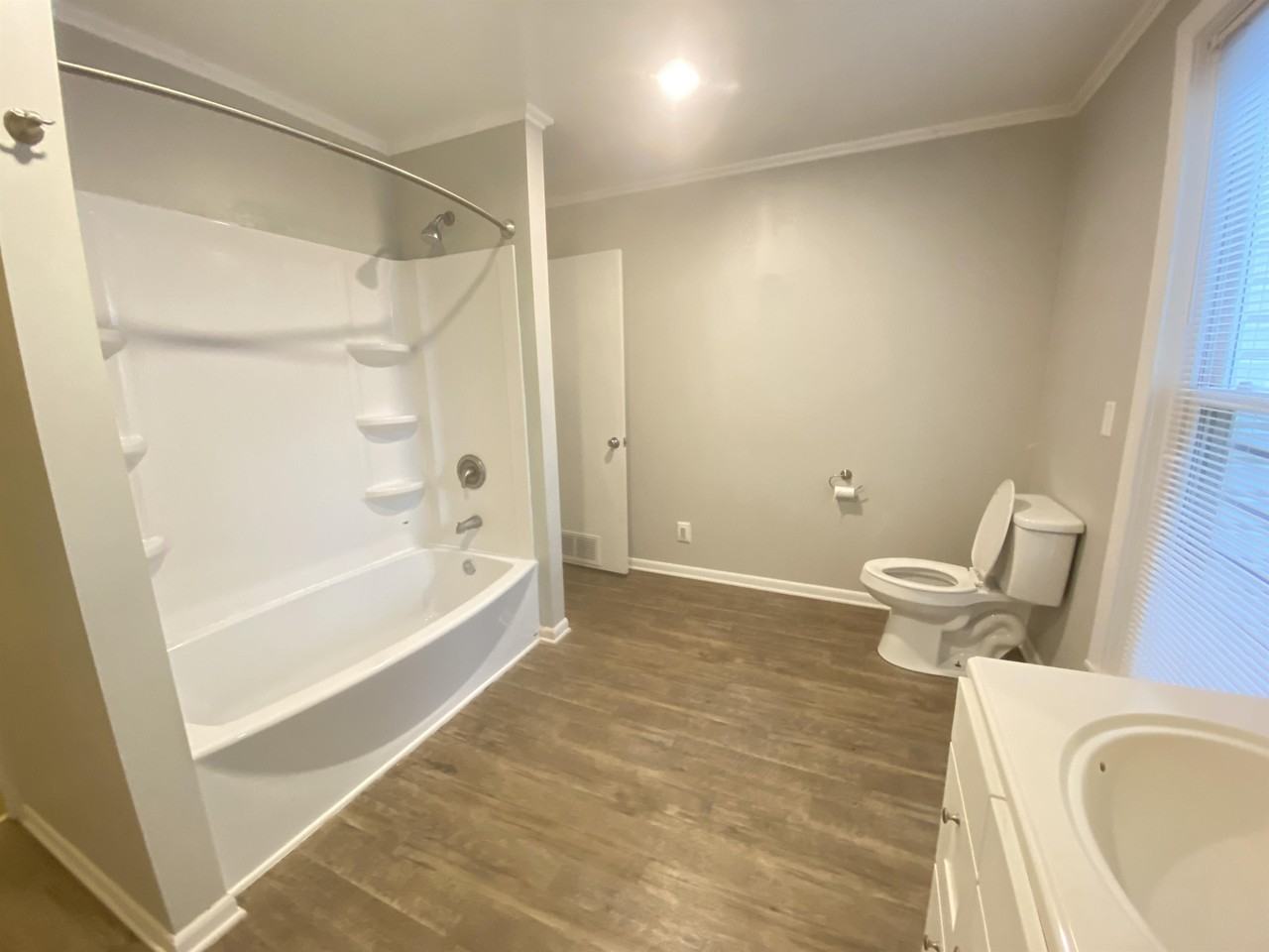 228 E Columbus Ave - Photo 6 of 14