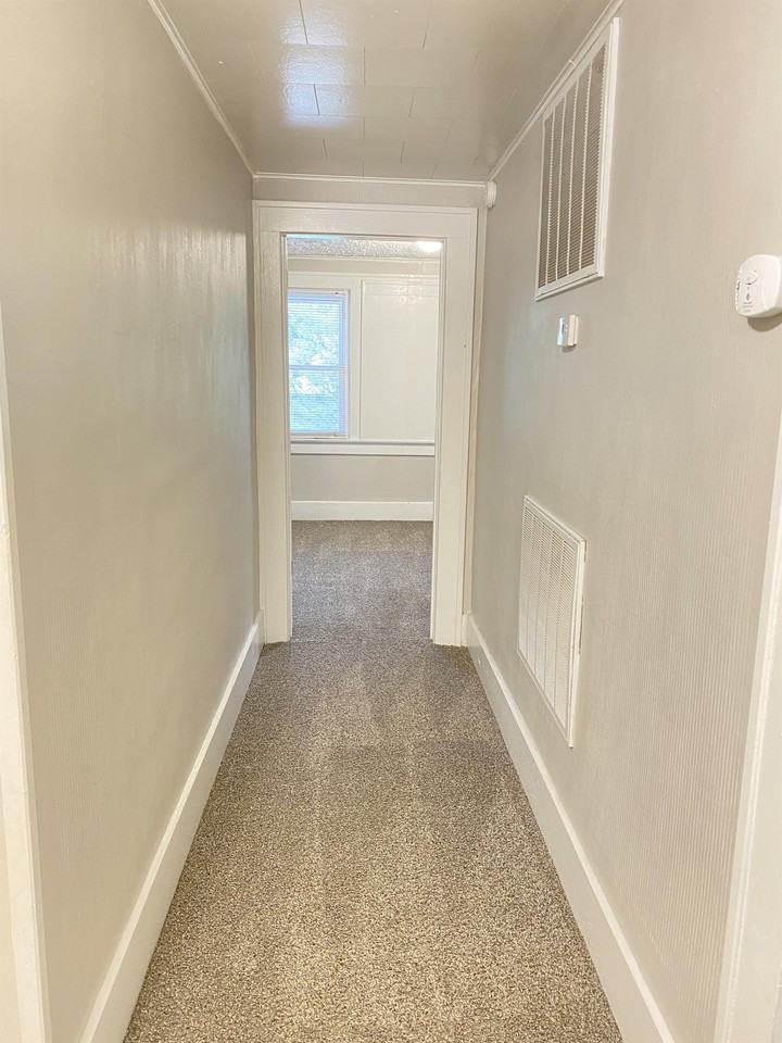 228 E Columbus Ave - Photo 7 of 14