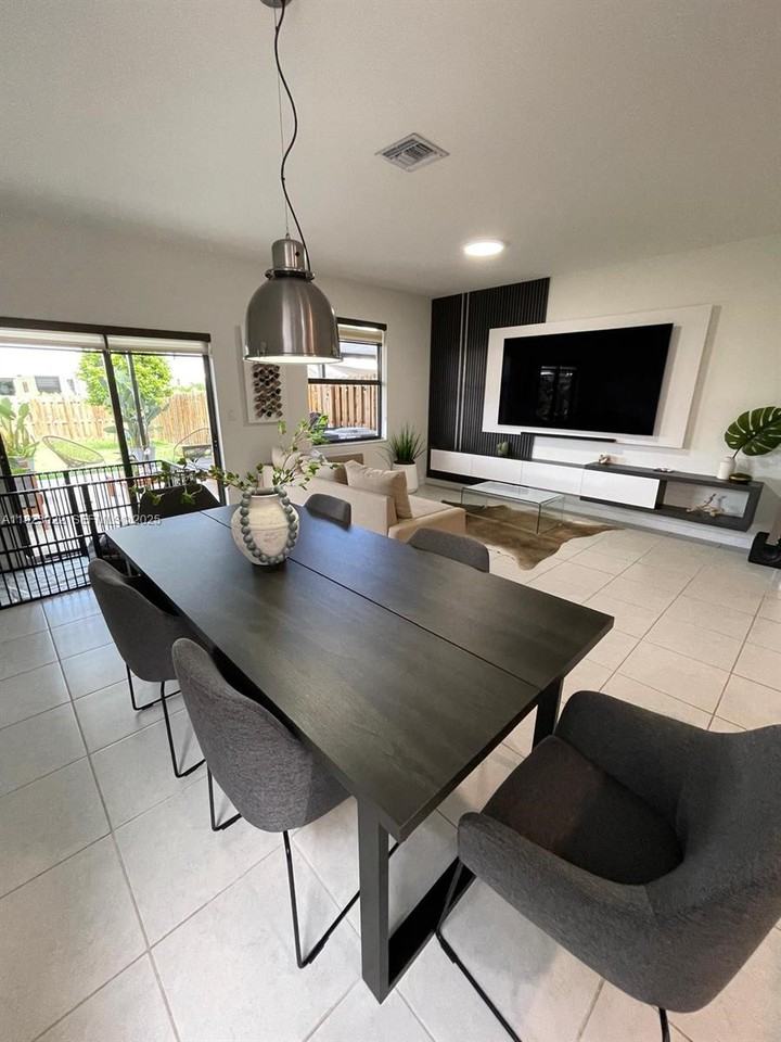 25417 Southwest 108th Court - Photo 5 of 43