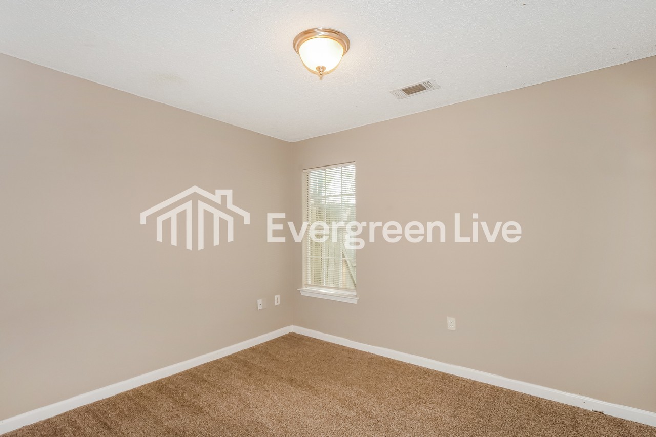 3808 Schanna Dr - Photo 6 of 15
