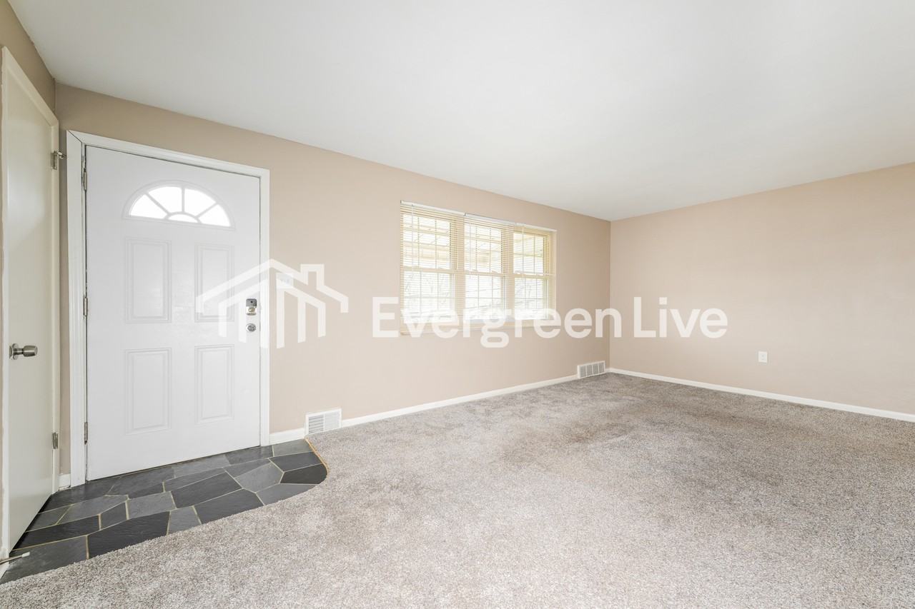 1218 Carnahan Rd - Photo 2 of 15