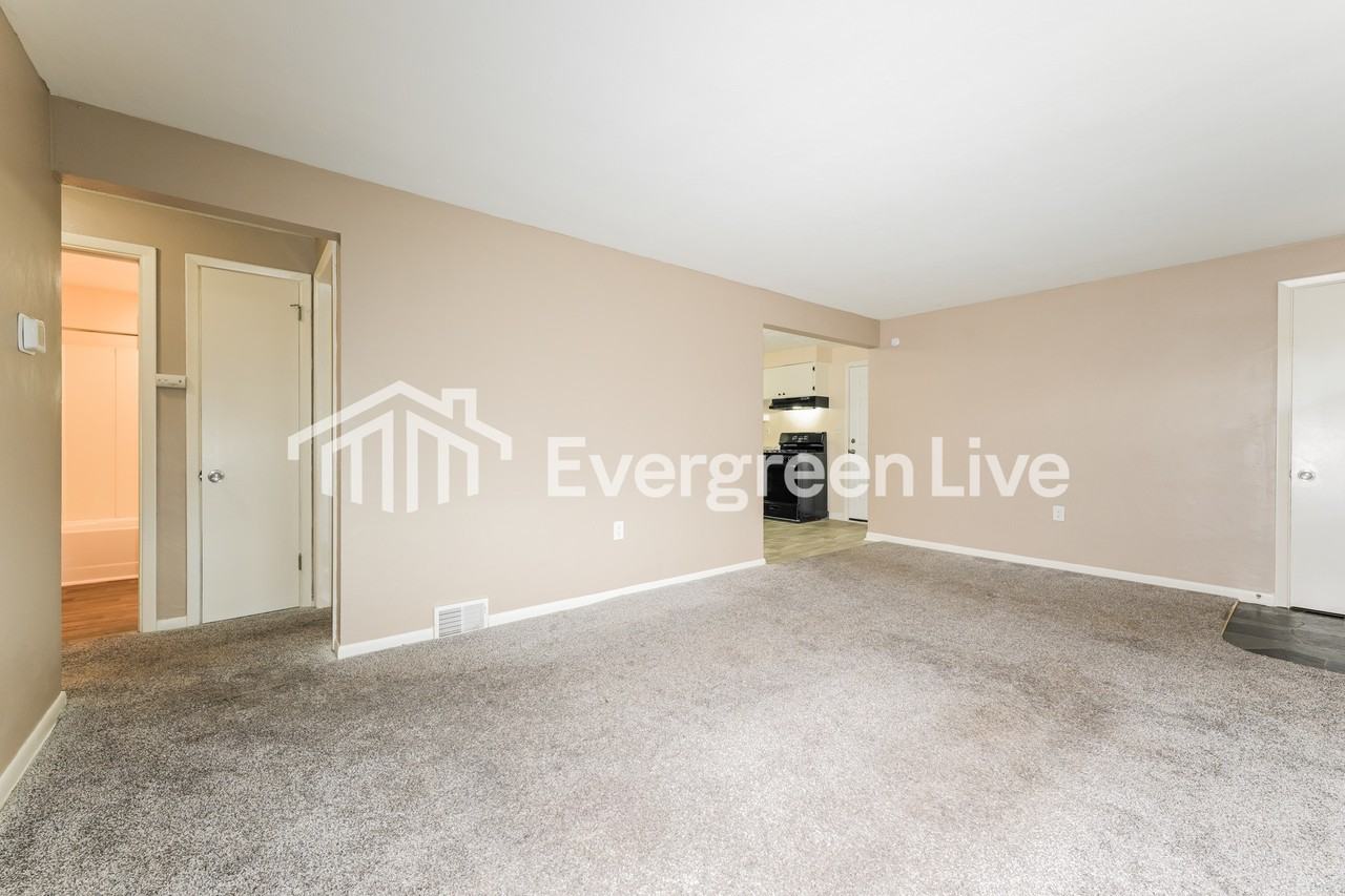 1218 Carnahan Rd - Photo 3 of 15